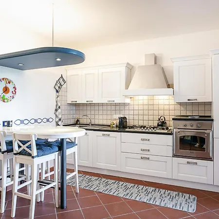 Apartment In Centro Sole E Mare