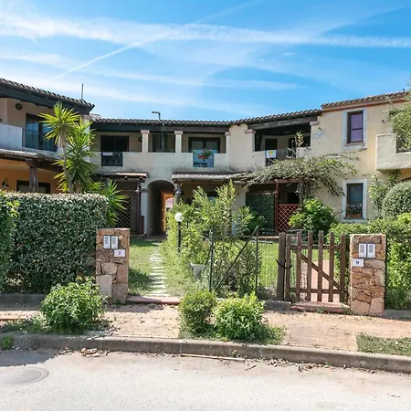 In Centro Sole E Mare * Porto San Paolo (Sardinia)